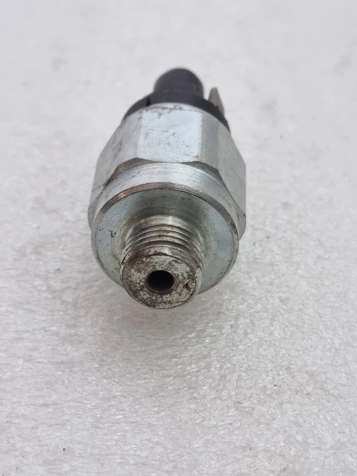 One Pcs 3154075001 02/02 Industrial Hydraulic Pressure Switch (New)